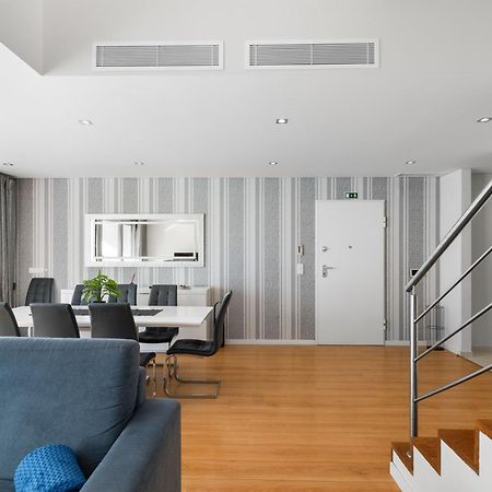 Charmy Villa Estoril By Amber Star Rent 卡斯凯什 外观 照片
